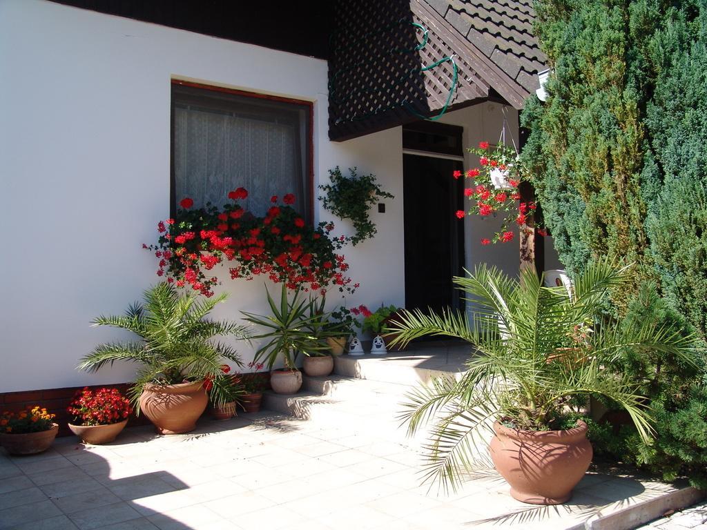 Eifert Haz Bed & Breakfast Balatongyörök Oda fotoğraf