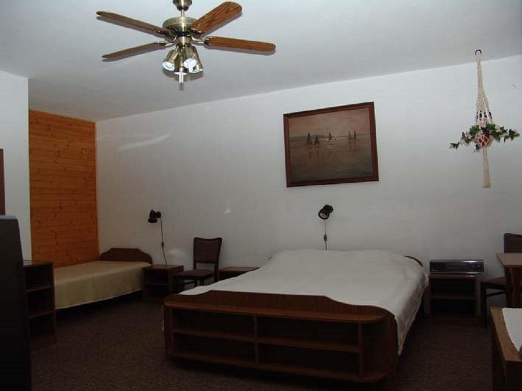 Eifert Haz Bed & Breakfast Balatongyörök Oda fotoğraf