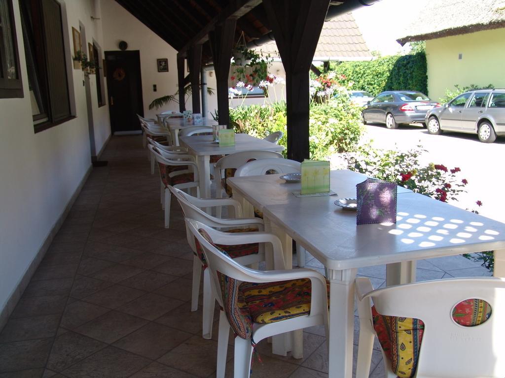 Eifert Haz Bed & Breakfast Balatongyörök Oda fotoğraf
